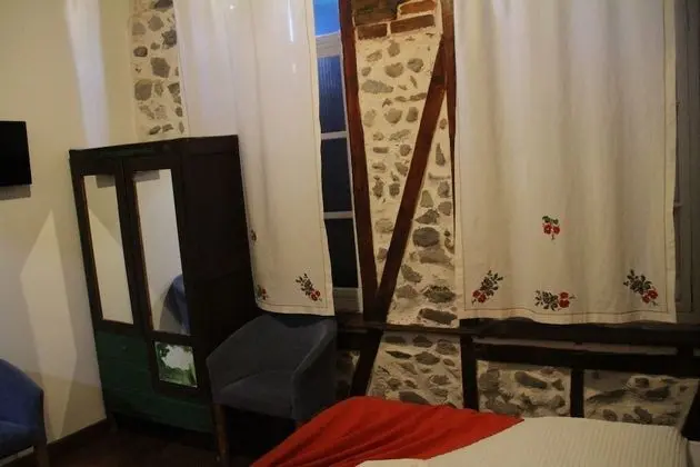 Deluxe Room 5
