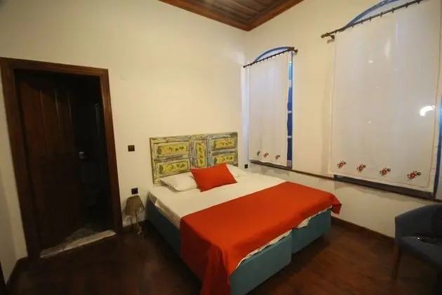 Deluxe Room 6