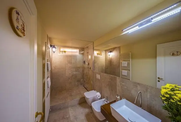Comfort Dört Kişilik Oda, Özel Banyo