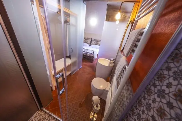 Deluxe Dört Kişilik Oda, Banyolu/Duşlu