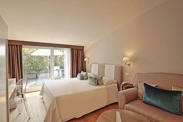 Classic Büyük Yataklı Tek Kişilik Oda