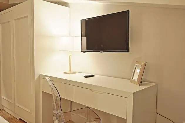 Classic Tek Büyük Yataklı Oda