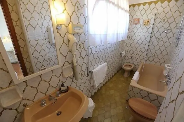 Superior Tek Büyük veya İki Ayrı Yataklı Oda, 1 Yatak Odası