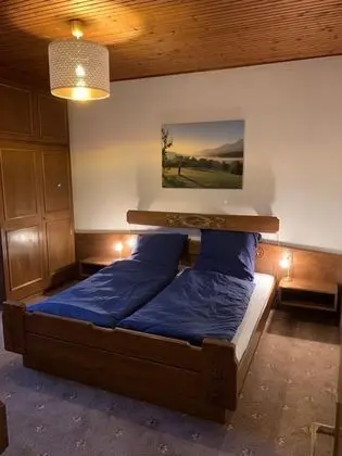 Classic Tek Büyük Yataklı Oda