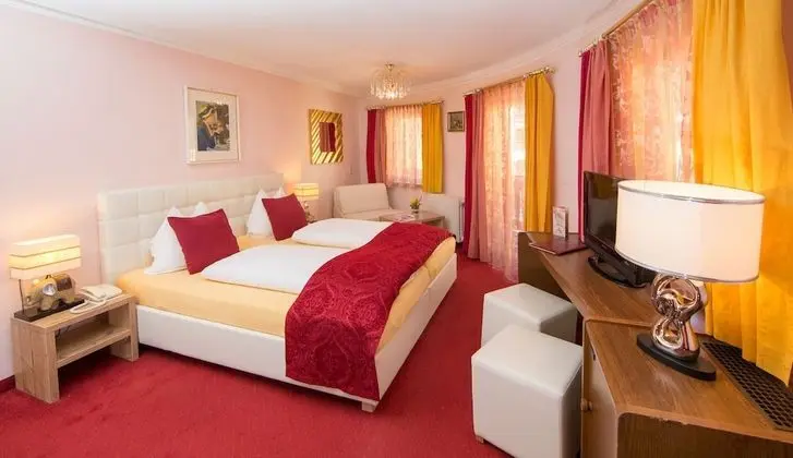Comfort Tek Büyük Yataklı Oda