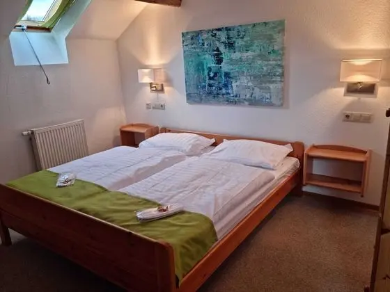 Tek Büyük Yataklı Oda