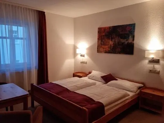 Tek Büyük Yataklı Oda