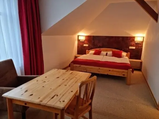 Tek Büyük Yataklı Oda