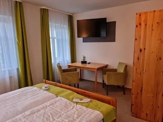 Tek Büyük Yataklı Oda