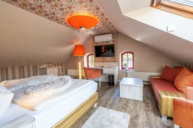 Deluxe Tek Büyük Yataklı Oda, Özel Banyo