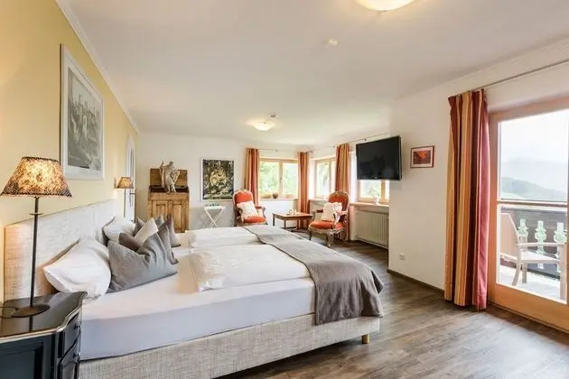 Senior Süit, 1 Yatak Odası, Balkon, Göl Manzaralı
