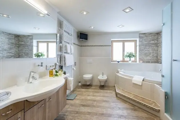 Senior Süit, 1 Yatak Odası, Balkon, Göl Manzaralı
