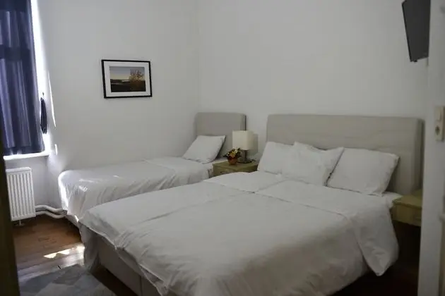 Standard Tek Büyük Yataklı Oda
