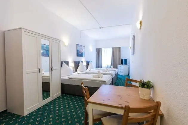 Üç Kişilik Oda, 3 Tek Kişilik Yatak