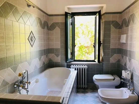 Superior Süit, Banyolu/Duşlu