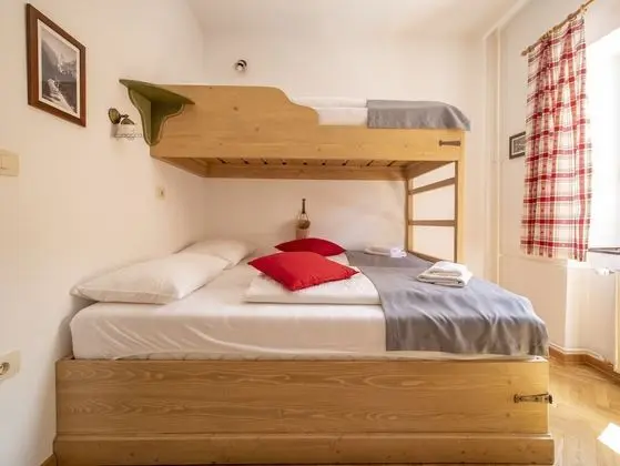 Tek Büyük Yataklı Oda