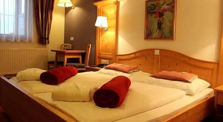 Tek Büyük Yataklı Oda, Balkon