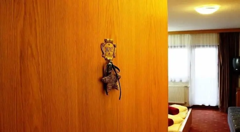 Tek Büyük Yataklı Oda, Balkon