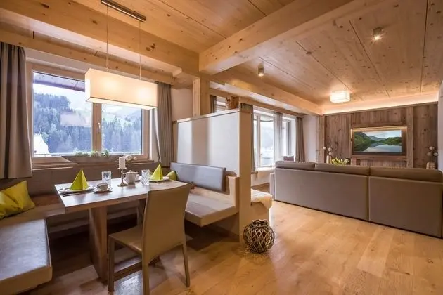 Apart Daire, Dağ Manzaralı, Ek Bina