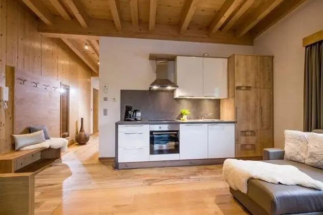 Apart Daire, Dağ Manzaralı, Ek Bina