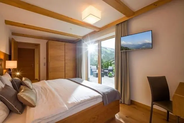 Standard Apart Daire, Ek Bina