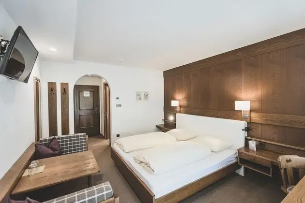 Classic Tek Büyük Yataklı Oda, 1 Büyük (Queen) Boy Yatak