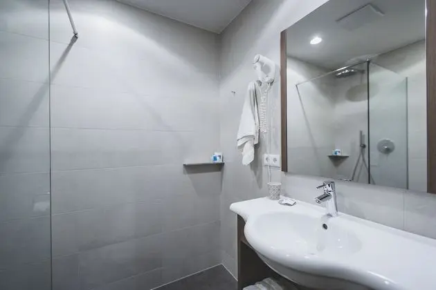 Classic Tek Büyük Yataklı Oda, 1 Büyük (Queen) Boy Yatak