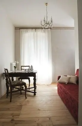 Süit, Balkon