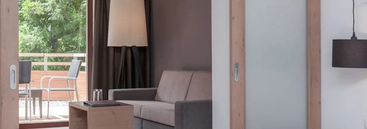 Süit, Balkon, Dağ Manzaralı (Sunneseita)