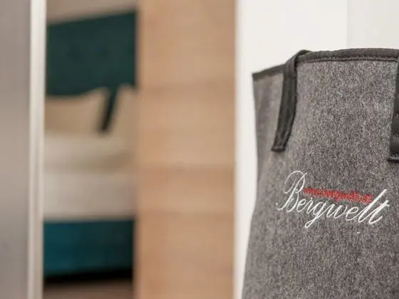 Süit, Balkon, Dağ Manzaralı (Sunneseita)