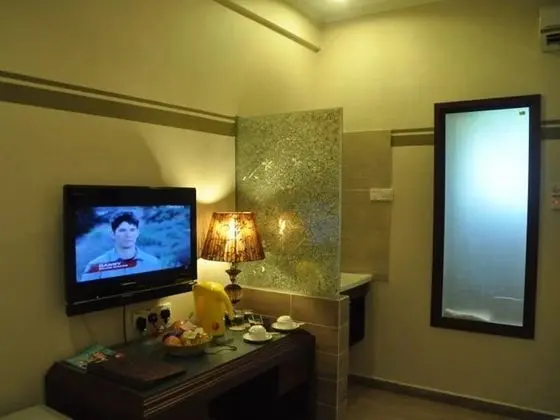 Deluxe Oda, Havuz Manzaralı