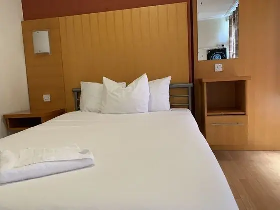 Basic Tek Büyük Yataklı Oda, Ortak Banyo