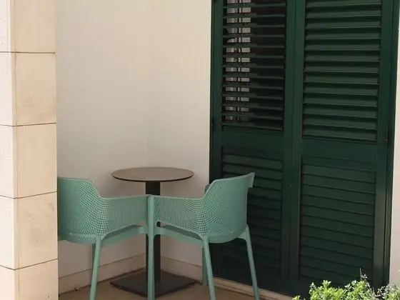Superior Tek Büyük Yataklı Oda, Veranda, Havuz Kenarı