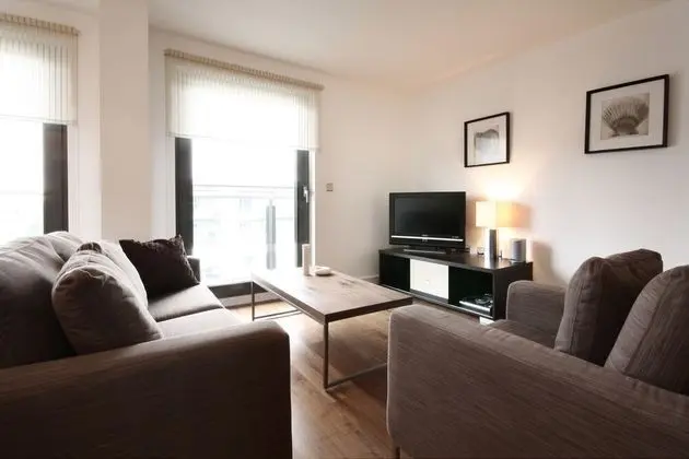 Apart Daire, 2 Yatak Odası, 2 Banyolu (Mosaic SL1 2ER)