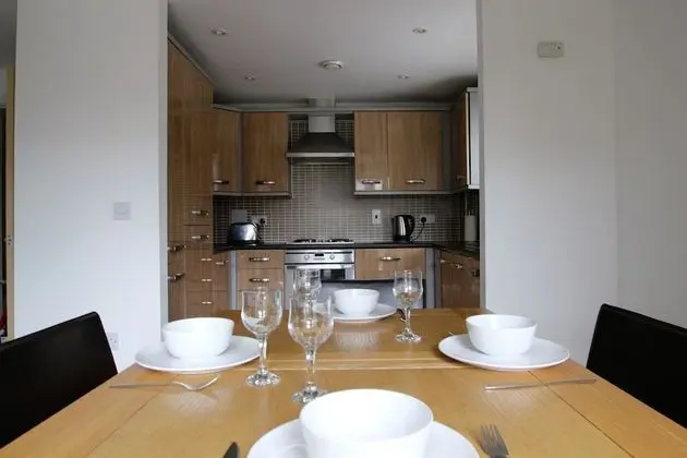 Apart Daire, 2 Yatak Odası, 2 Banyolu (Pavilions SL4 5GE)