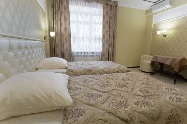 Comfort Tek Büyük veya İki Ayrı Yataklı Oda