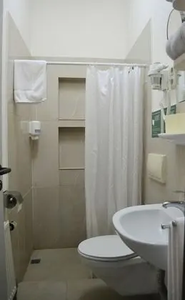 Standard Üç Kişilik Oda, 3 Tek Kişilik Yatak