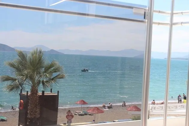 Standard Tek Büyük veya İki Ayrı Yataklı Oda, Deniz Manzaralı