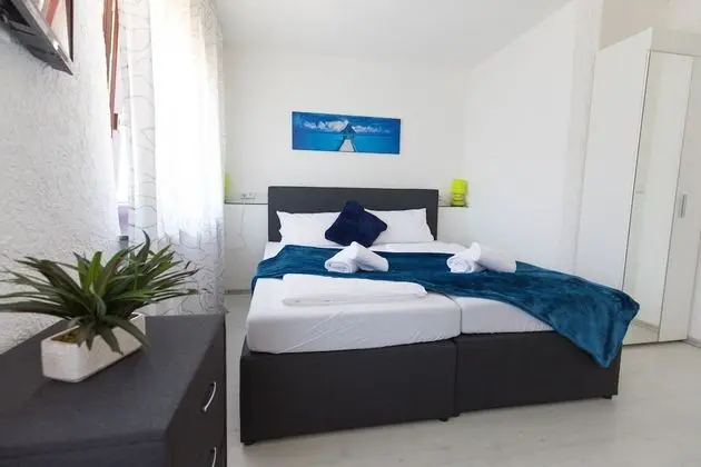 Tek Büyük veya İki Ayrı Yataklı Oda