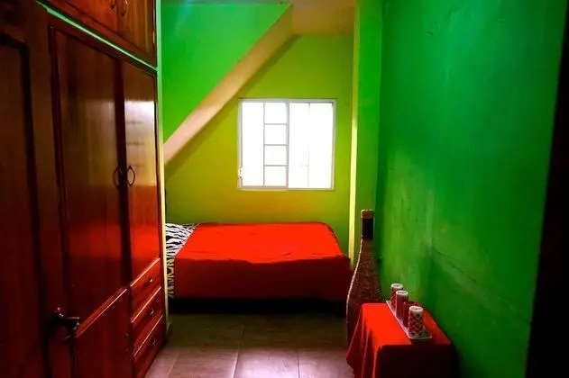 Tek Büyük Yataklı Oda, Ortak Banyo, Bahçe Manzaralı