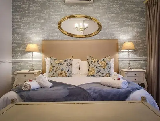 Luxury Tek Büyük Yataklı Oda