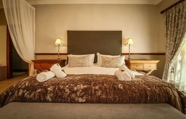 Luxury Tek Büyük Yataklı Oda