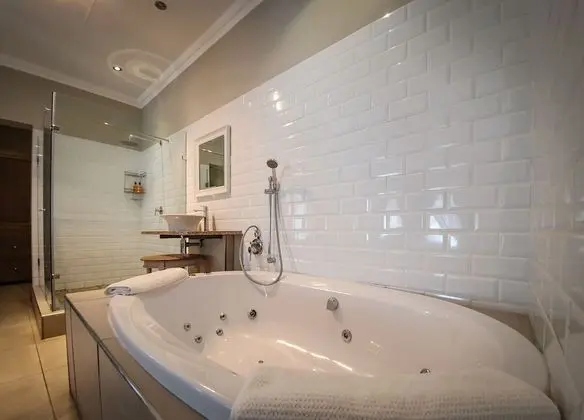 Luxury Tek Büyük Yataklı Oda