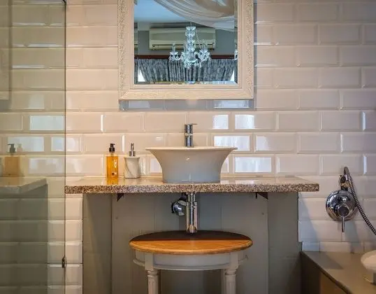 Luxury Tek Büyük Yataklı Oda