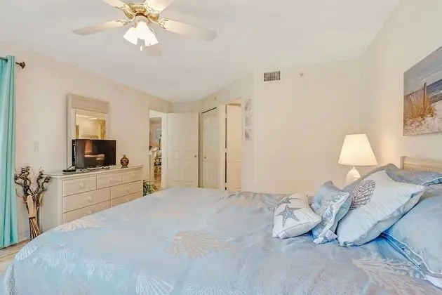 Daire (Bermuda Pointe 104)