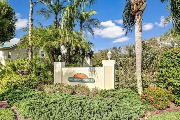 Daire (Bermuda Pointe 104)