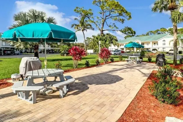 Daire (Bermuda Pointe 104)
