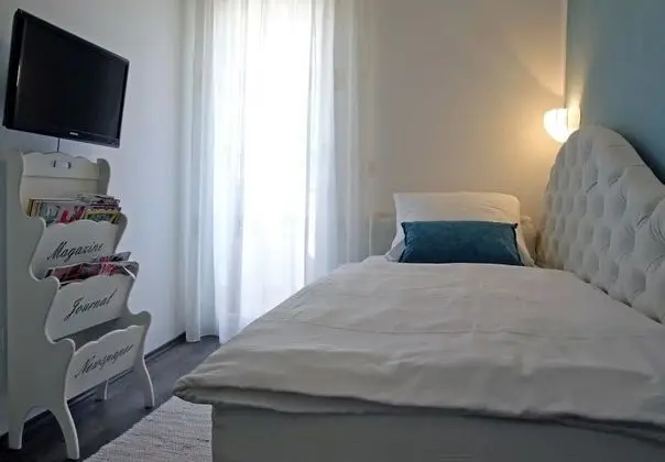 Ev (Berna - pool house - H(6+1))