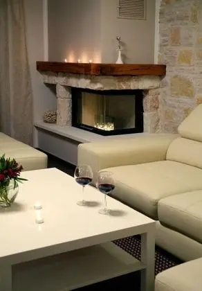 Ev (Berna - pool house - H(6+1))