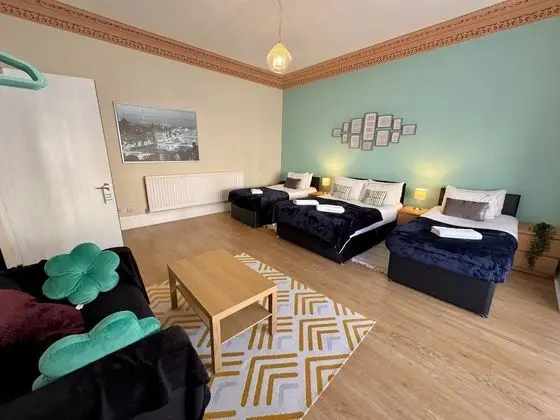 Dört Kişilik Oda, Ortak Banyo (Room 1)